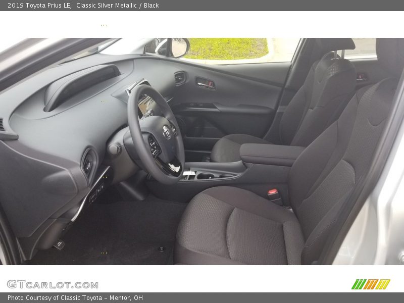 Classic Silver Metallic / Black 2019 Toyota Prius LE