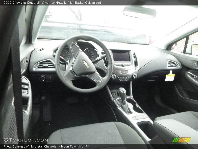 Silver Ice Metallic / Jet Black/­Galvanized 2019 Chevrolet Cruze LS