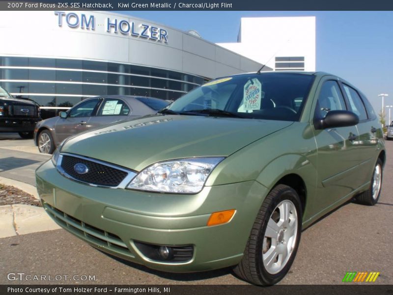Kiwi Green Metallic / Charcoal/Light Flint 2007 Ford Focus ZX5 SES Hatchback