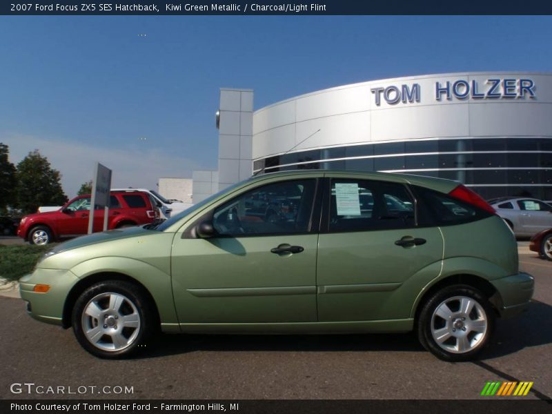 Kiwi Green Metallic / Charcoal/Light Flint 2007 Ford Focus ZX5 SES Hatchback
