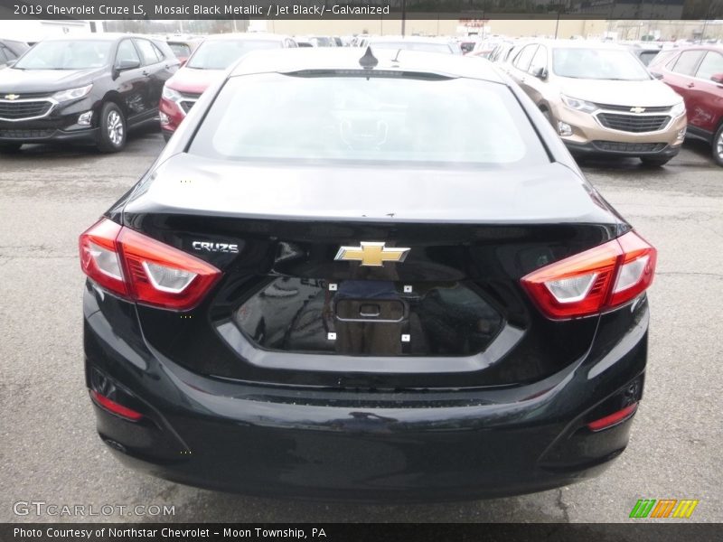 Mosaic Black Metallic / Jet Black/­Galvanized 2019 Chevrolet Cruze LS