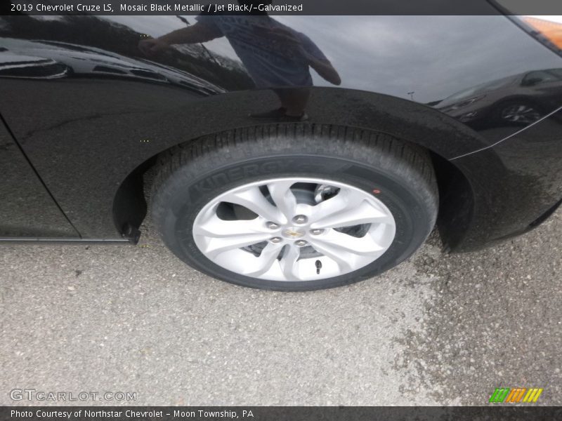 Mosaic Black Metallic / Jet Black/­Galvanized 2019 Chevrolet Cruze LS