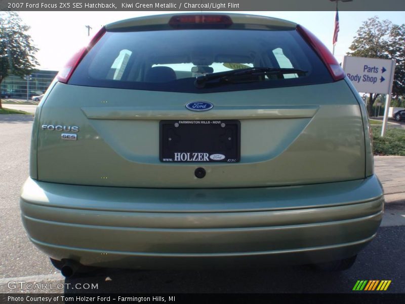 Kiwi Green Metallic / Charcoal/Light Flint 2007 Ford Focus ZX5 SES Hatchback