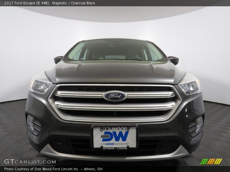 Magnetic / Charcoal Black 2017 Ford Escape SE 4WD