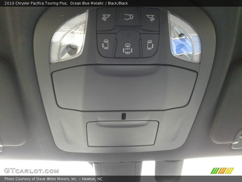 Ocean Blue Metallic / Black/Black 2019 Chrysler Pacifica Touring Plus
