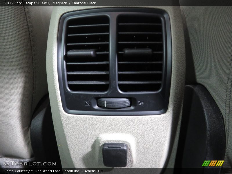 Magnetic / Charcoal Black 2017 Ford Escape SE 4WD