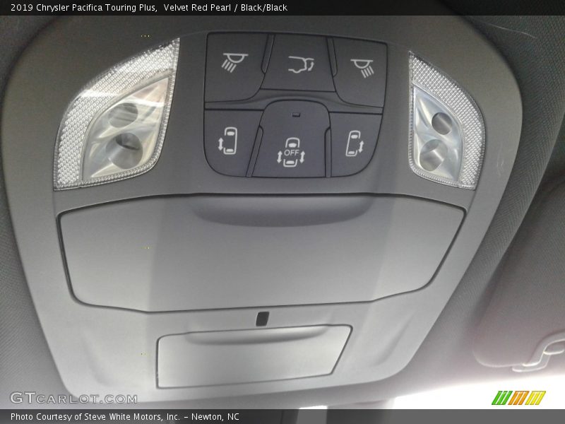 Velvet Red Pearl / Black/Black 2019 Chrysler Pacifica Touring Plus