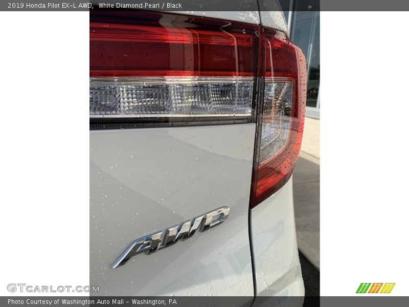 White Diamond Pearl / Black 2019 Honda Pilot EX-L AWD