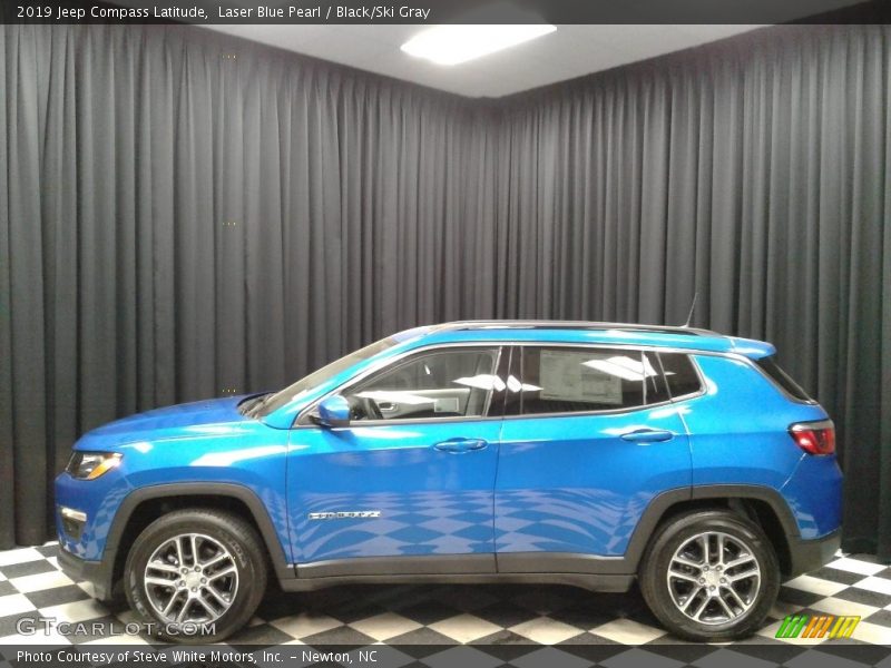 Laser Blue Pearl / Black/Ski Gray 2019 Jeep Compass Latitude