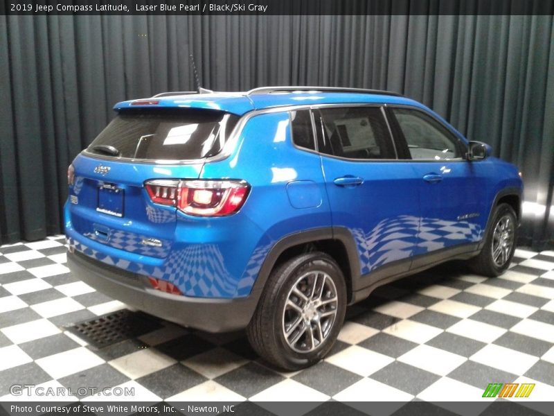 Laser Blue Pearl / Black/Ski Gray 2019 Jeep Compass Latitude