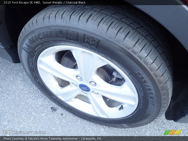 Sunset Metallic / Charcoal Black 2016 Ford Escape SE 4WD