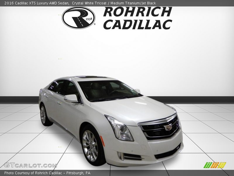 Crystal White Tricoat / Medium Titanium/Jet Black 2016 Cadillac XTS Luxury AWD Sedan