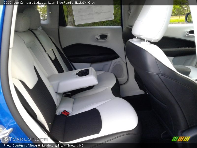 Laser Blue Pearl / Black/Ski Gray 2019 Jeep Compass Latitude