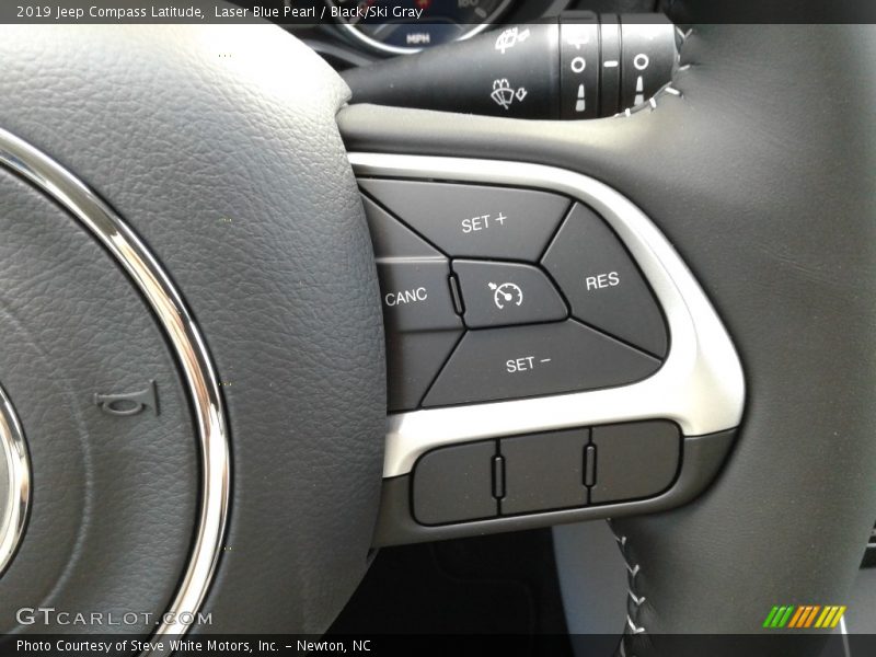 Laser Blue Pearl / Black/Ski Gray 2019 Jeep Compass Latitude