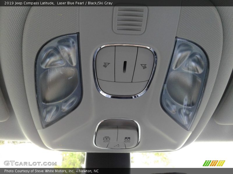 Laser Blue Pearl / Black/Ski Gray 2019 Jeep Compass Latitude