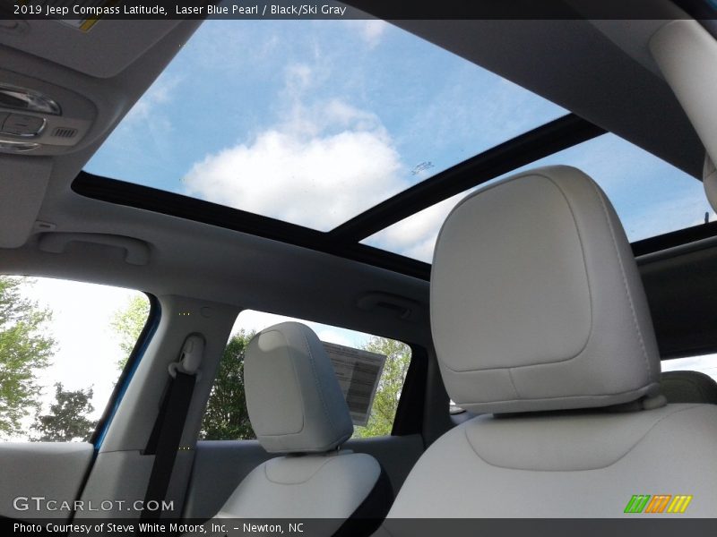 Laser Blue Pearl / Black/Ski Gray 2019 Jeep Compass Latitude