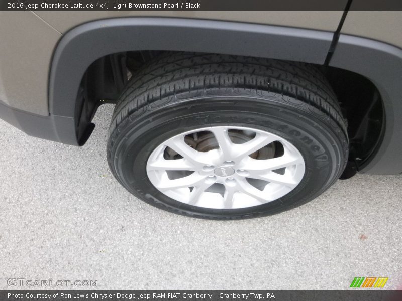 Light Brownstone Pearl / Black 2016 Jeep Cherokee Latitude 4x4