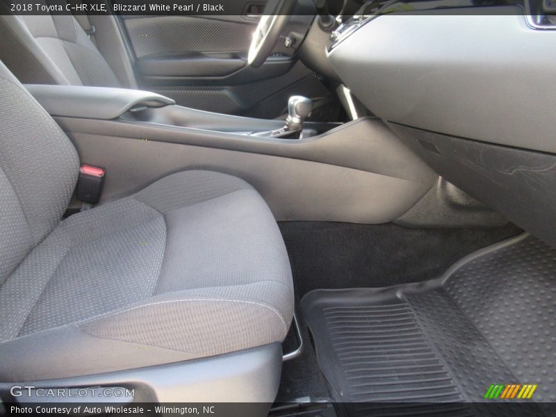 Blizzard White Pearl / Black 2018 Toyota C-HR XLE