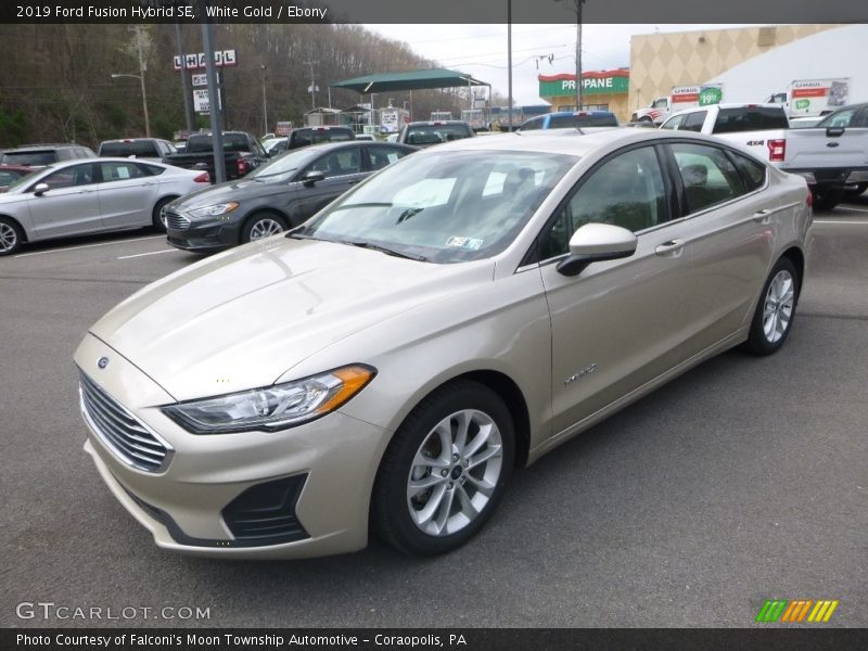 White Gold / Ebony 2019 Ford Fusion Hybrid SE