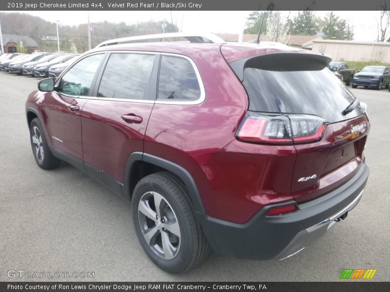 Velvet Red Pearl / Black/Ski Grey 2019 Jeep Cherokee Limited 4x4