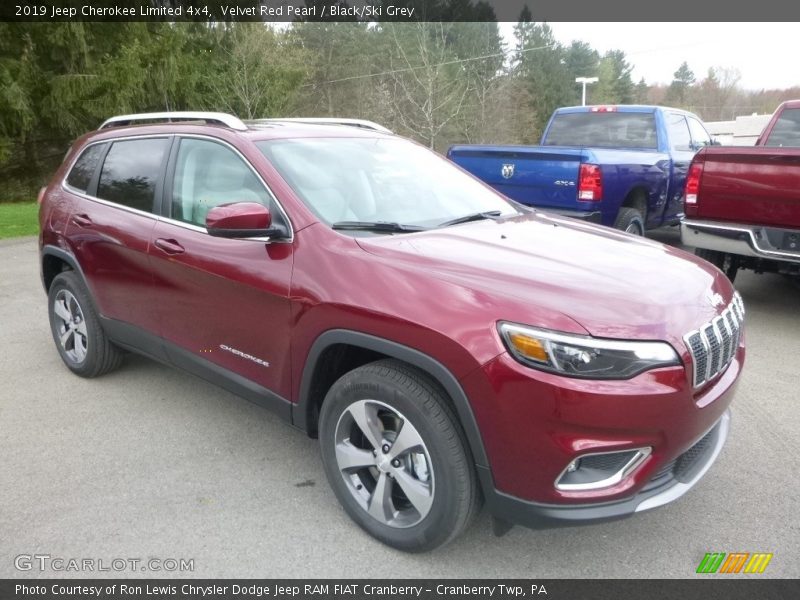Velvet Red Pearl / Black/Ski Grey 2019 Jeep Cherokee Limited 4x4