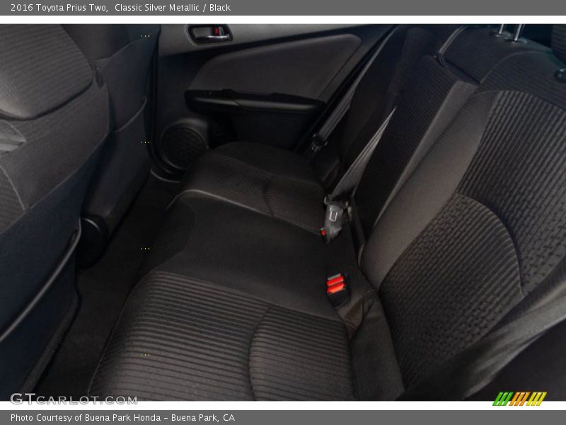 Classic Silver Metallic / Black 2016 Toyota Prius Two