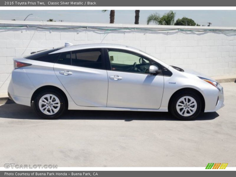 Classic Silver Metallic / Black 2016 Toyota Prius Two