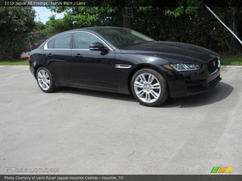 Narvik Black / Latte 2019 Jaguar XE Prestige