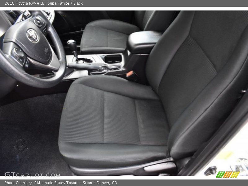 Super White / Black 2018 Toyota RAV4 LE
