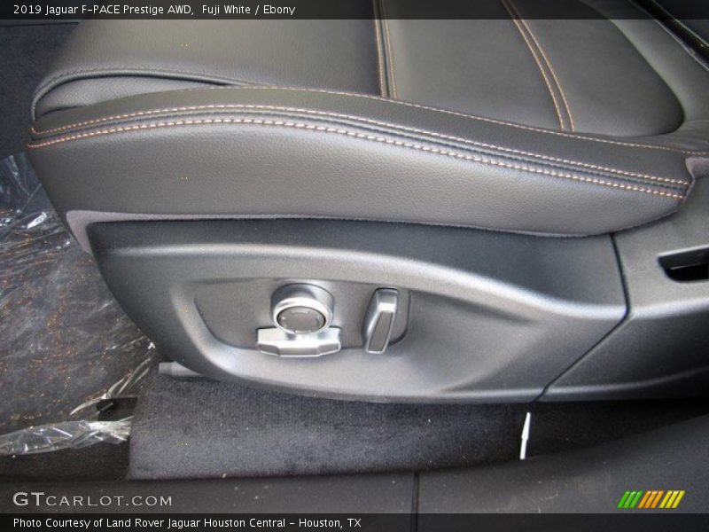 Fuji White / Ebony 2019 Jaguar F-PACE Prestige AWD