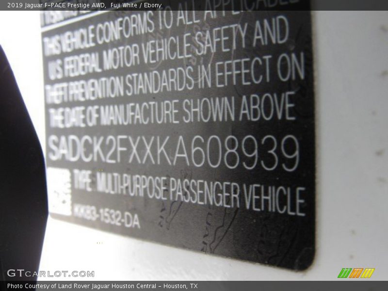 Fuji White / Ebony 2019 Jaguar F-PACE Prestige AWD