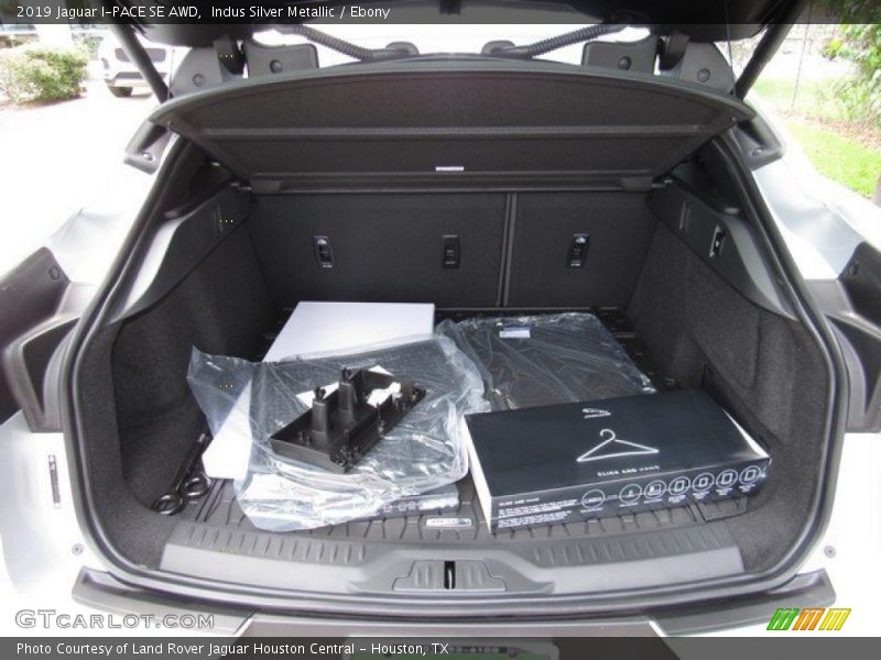  2019 I-PACE SE AWD Trunk