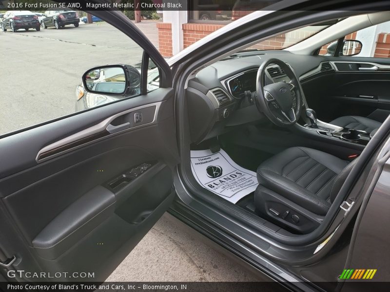 Magnetic Metallic / Charcoal Black 2016 Ford Fusion SE AWD