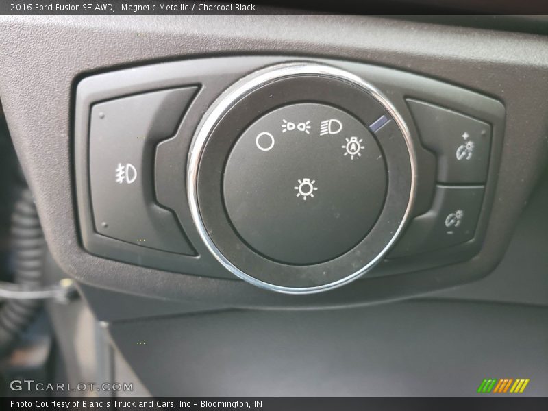 Magnetic Metallic / Charcoal Black 2016 Ford Fusion SE AWD