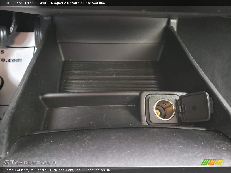 Magnetic Metallic / Charcoal Black 2016 Ford Fusion SE AWD