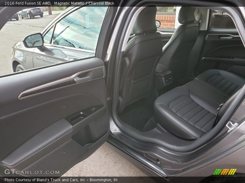 Magnetic Metallic / Charcoal Black 2016 Ford Fusion SE AWD