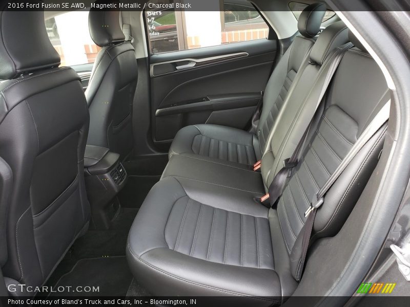 Magnetic Metallic / Charcoal Black 2016 Ford Fusion SE AWD