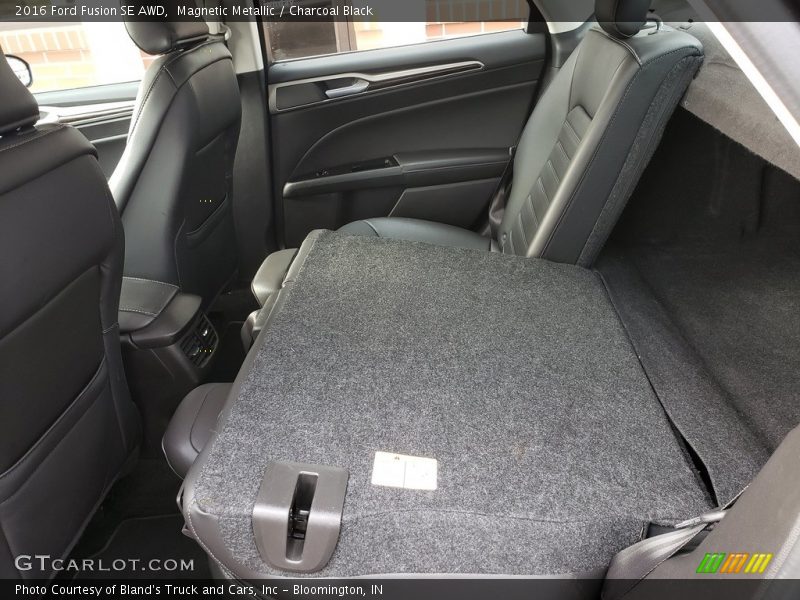 Magnetic Metallic / Charcoal Black 2016 Ford Fusion SE AWD