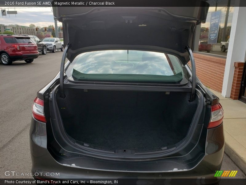 Magnetic Metallic / Charcoal Black 2016 Ford Fusion SE AWD