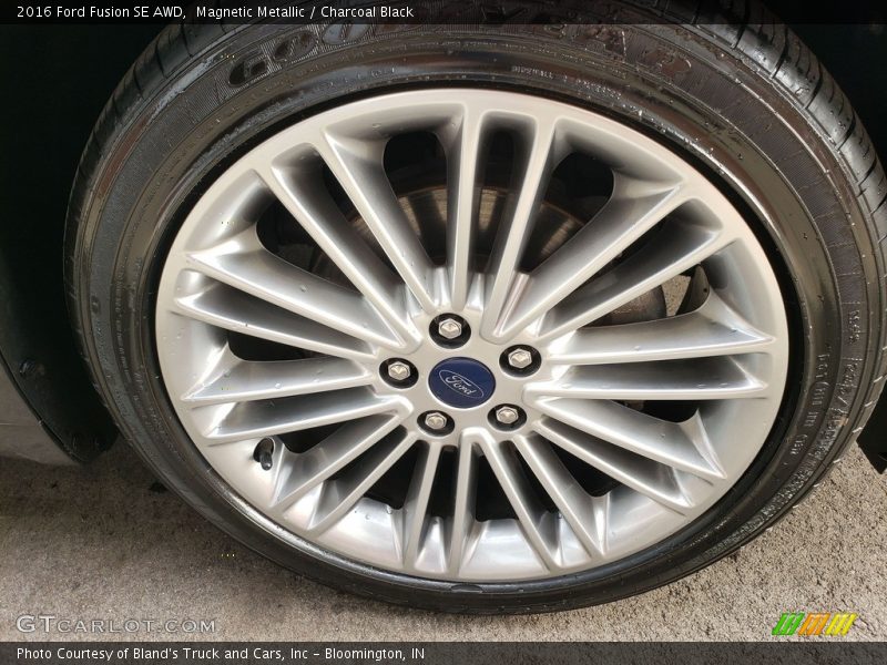 Magnetic Metallic / Charcoal Black 2016 Ford Fusion SE AWD