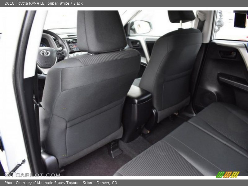 Super White / Black 2018 Toyota RAV4 LE