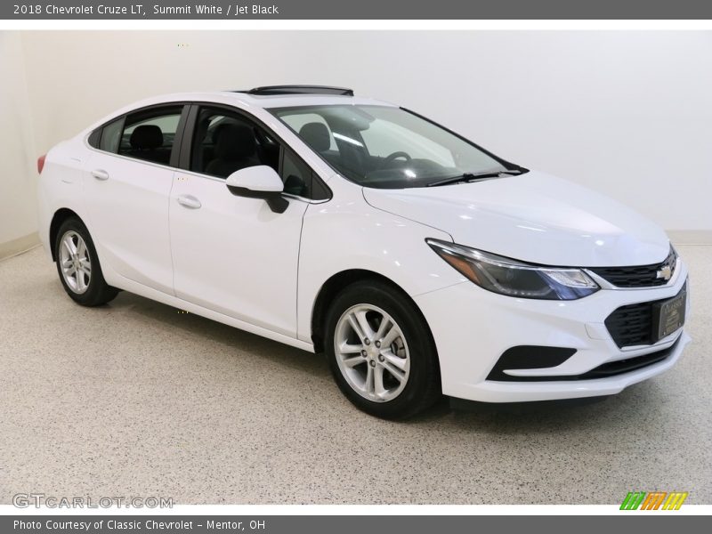 Summit White / Jet Black 2018 Chevrolet Cruze LT