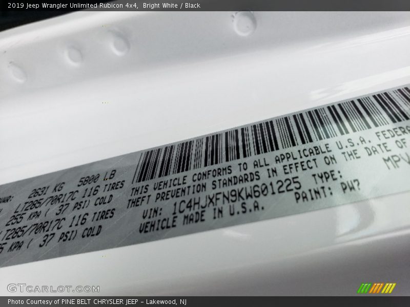 Bright White / Black 2019 Jeep Wrangler Unlimited Rubicon 4x4