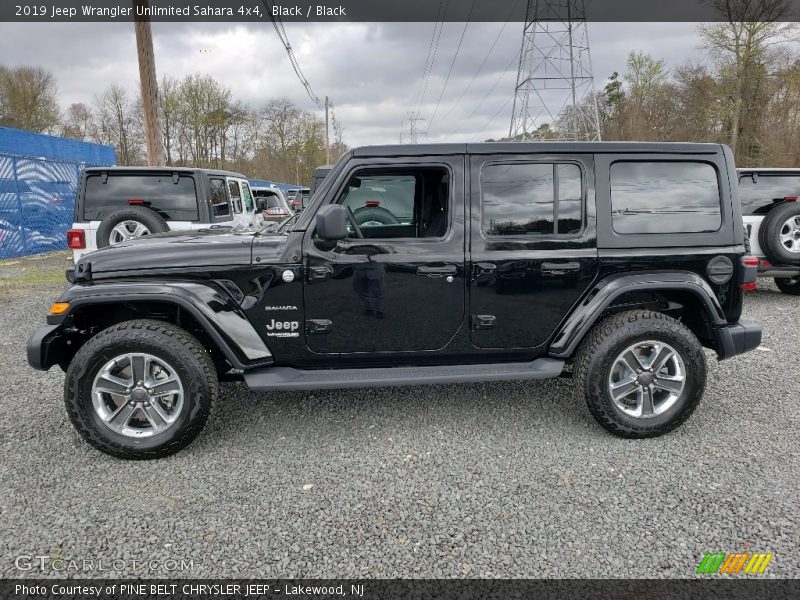 Black / Black 2019 Jeep Wrangler Unlimited Sahara 4x4