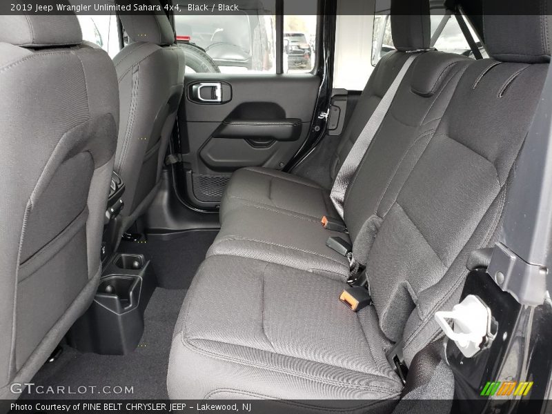 Black / Black 2019 Jeep Wrangler Unlimited Sahara 4x4