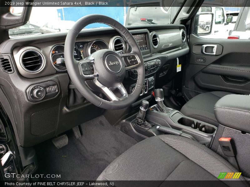 Black / Black 2019 Jeep Wrangler Unlimited Sahara 4x4