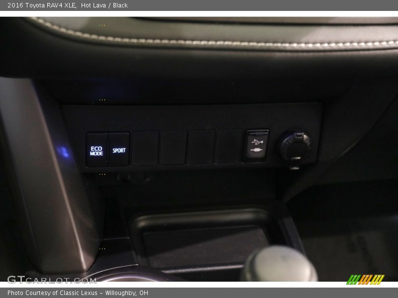 Hot Lava / Black 2016 Toyota RAV4 XLE