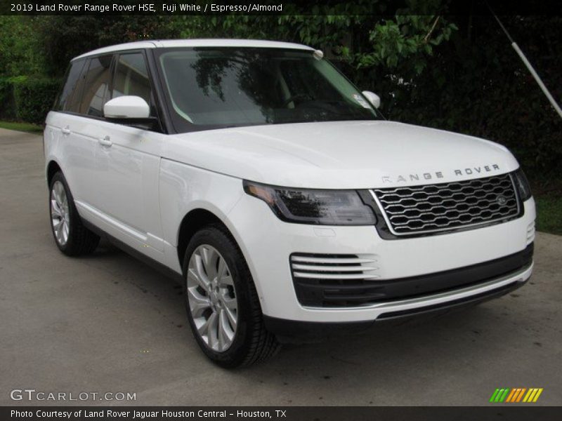 Fuji White / Espresso/Almond 2019 Land Rover Range Rover HSE