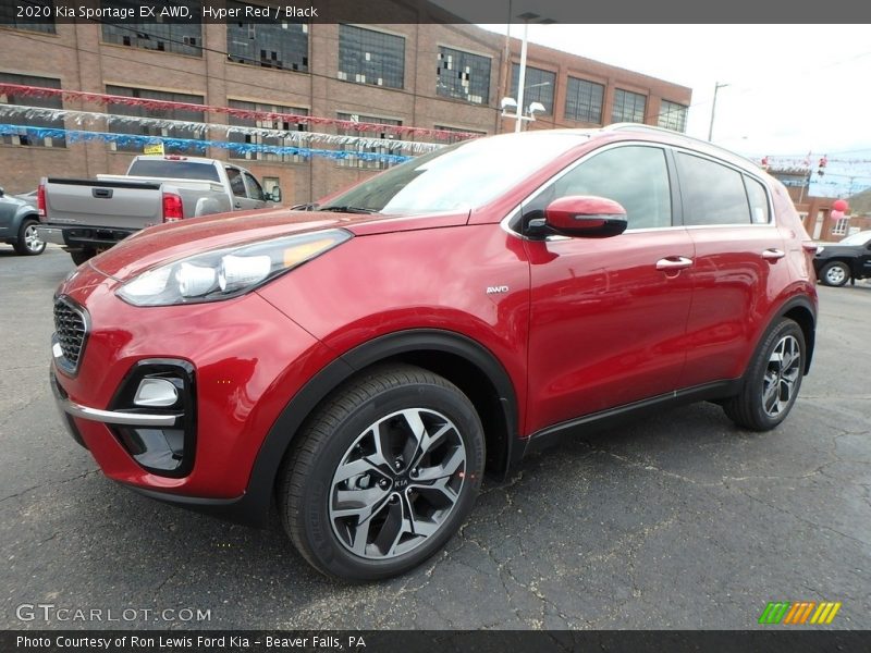 Front 3/4 View of 2020 Sportage EX AWD