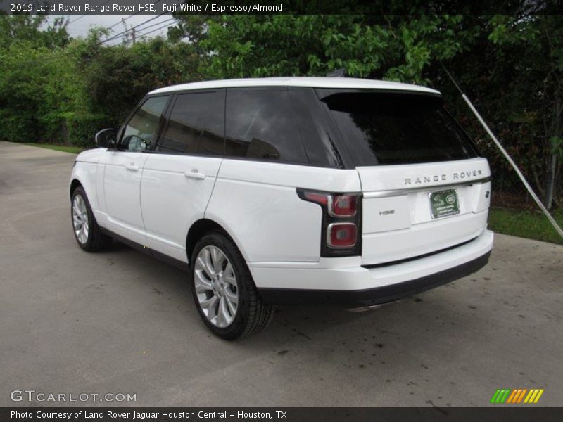 Fuji White / Espresso/Almond 2019 Land Rover Range Rover HSE